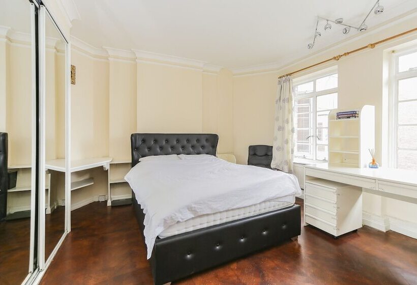 Luxury Baker Street Apartment
