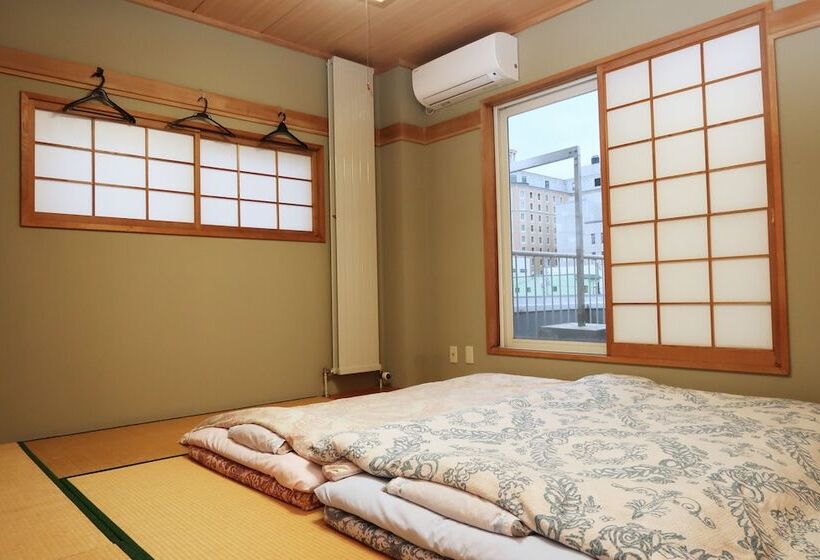 Otaru Ekimae Guest House Ito   Hostel