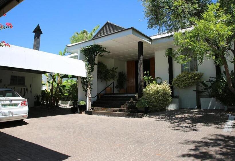 ペンション Bains House