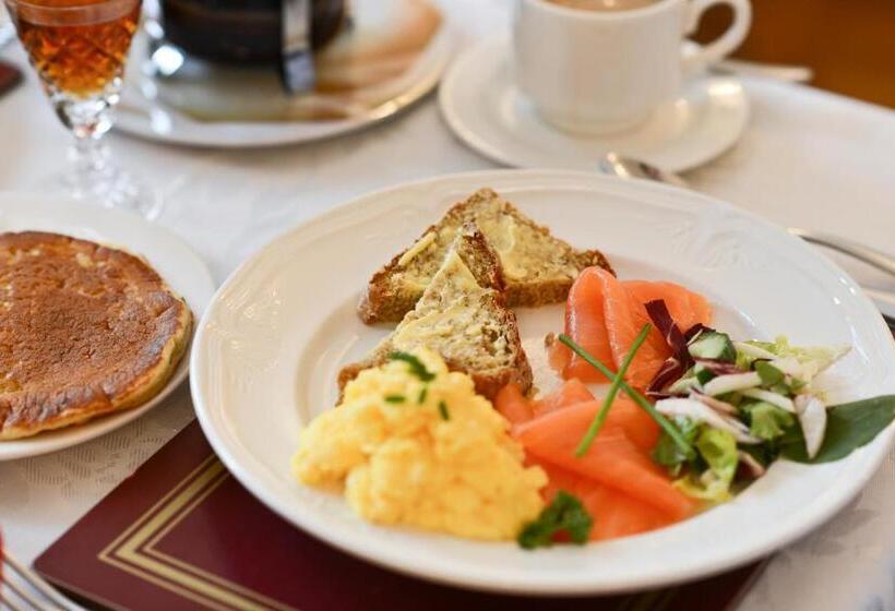 ペンション Brooke Lodge Guesthouse