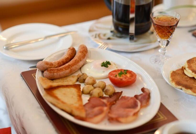 ペンション Brooke Lodge Guesthouse