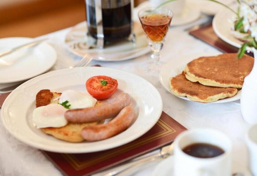 ペンション Brooke Lodge Guesthouse