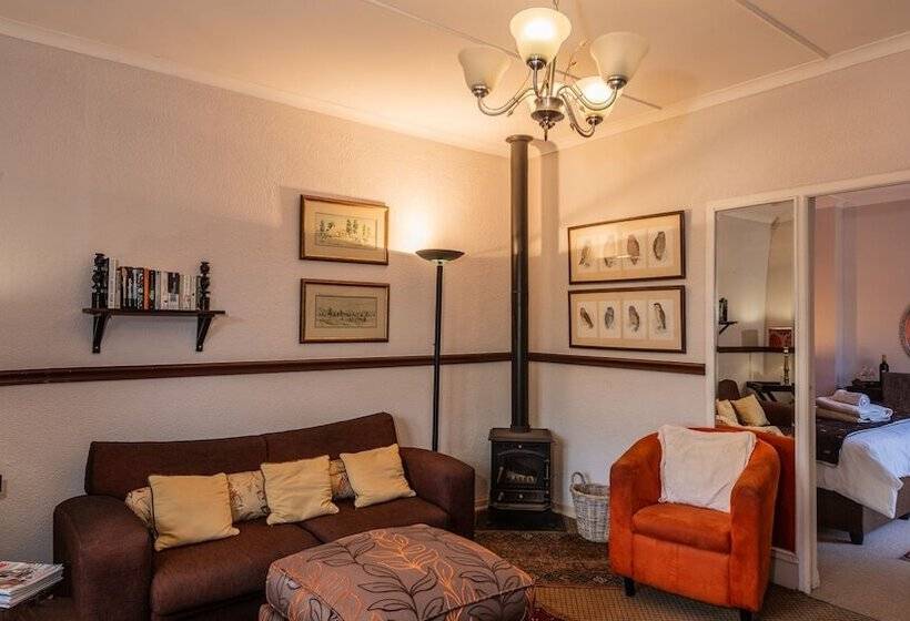 펜션 Brown Jug Guest House