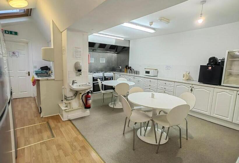 פנסיון The Cardigan Bay Guest House