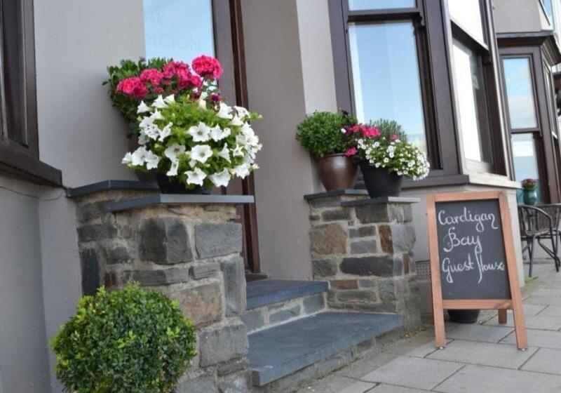 פנסיון The Cardigan Bay Guest House