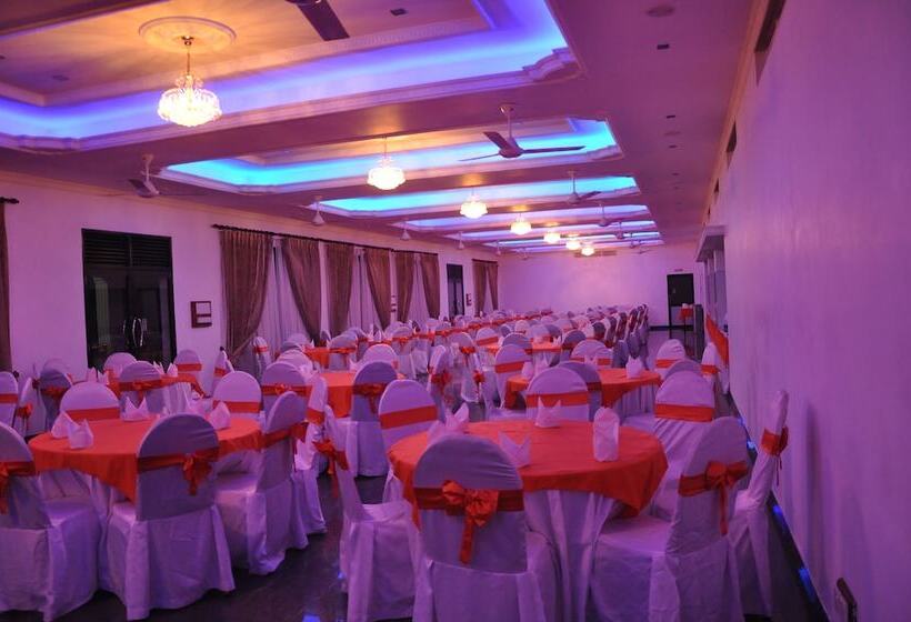 פנסיון Centauria City