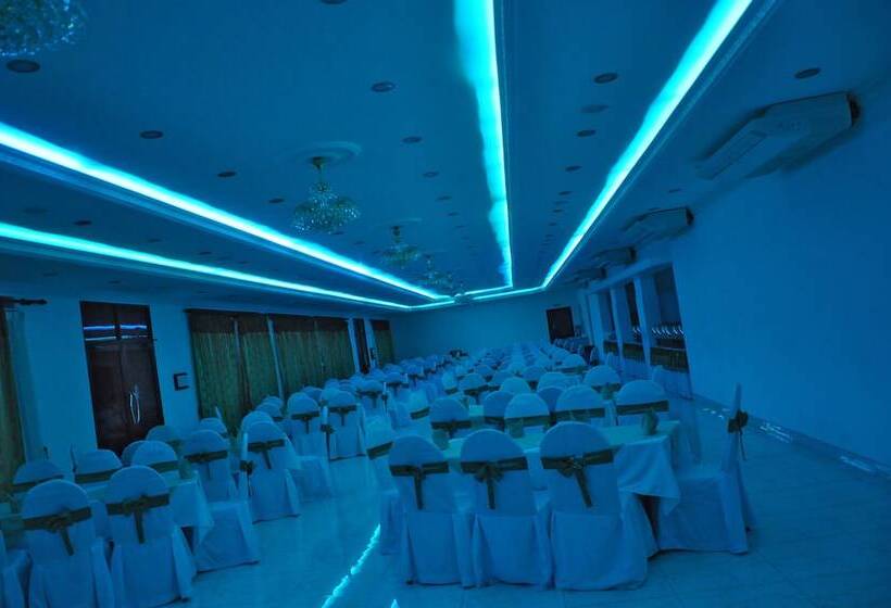 פנסיון Centauria City