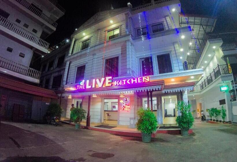 פנסיון Centauria City