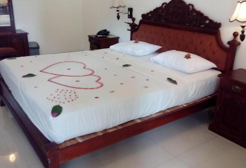 פנסיון Centauria City