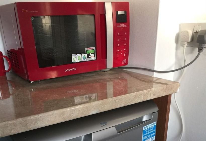 ペンション Ditton Meadows House