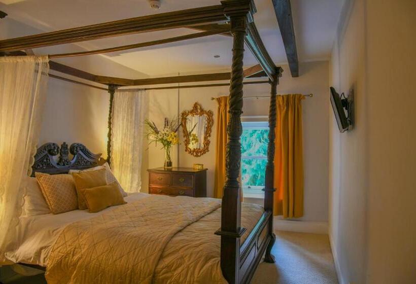 بنسيون Lowbyer Manor Country House