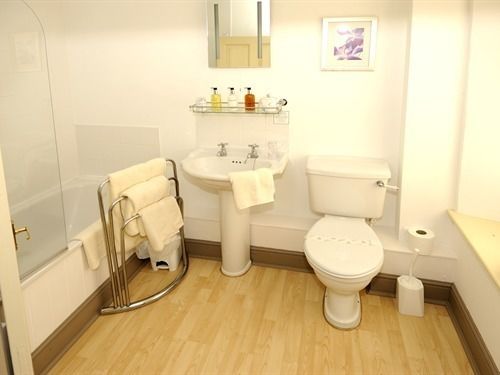 膳宿费 Meadow View