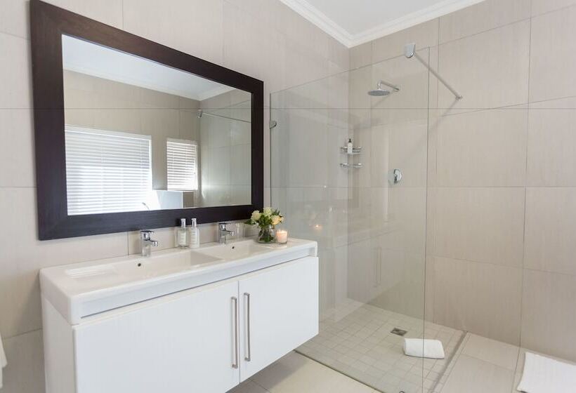 پانسیون Ocean Watch Guesthouse