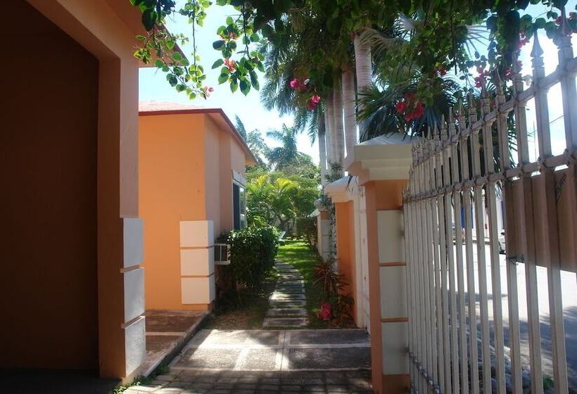 פנסיון Residencia Los Encantos