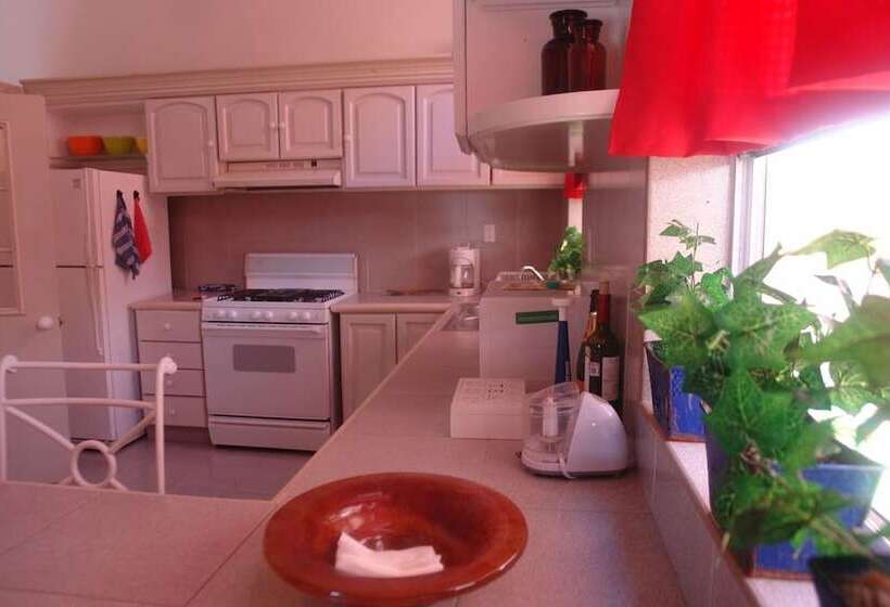 פנסיון Residencia Los Encantos