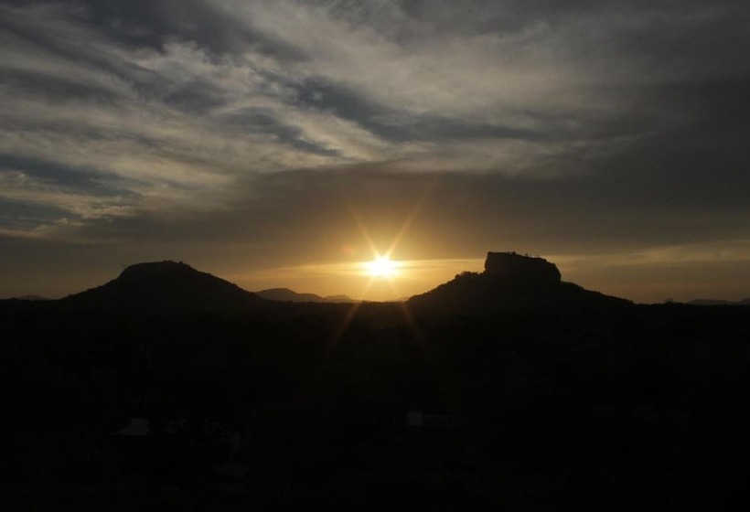 Пансион Sinhagiri Villa