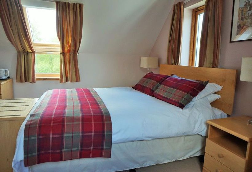 Пансион Stronavaich Cairngorm Guest House