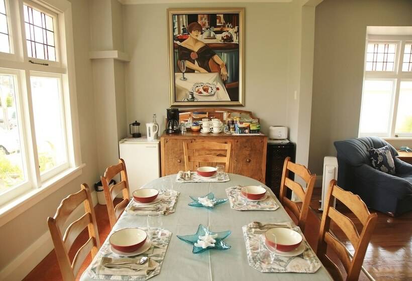 پانسیون The Gables B&b