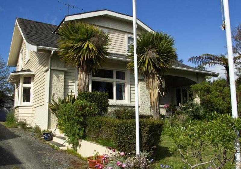 پانسیون The Gables B&b