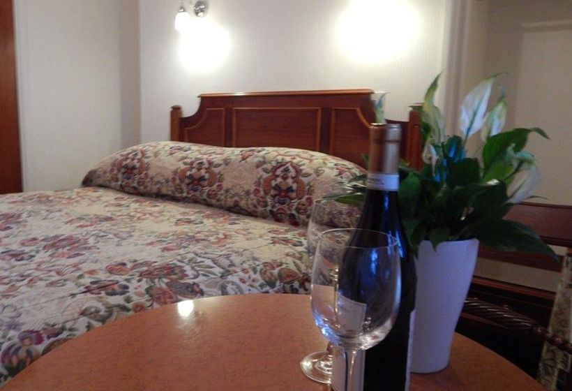 膳宿费 The Lyndhurst Jersey