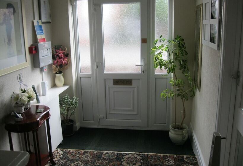 펜션 The Northdale Hotel Ltd