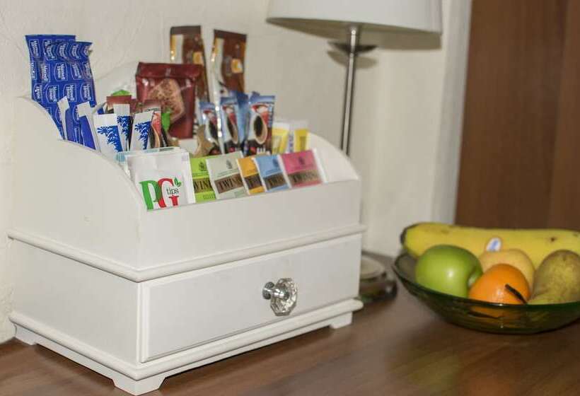 펜션 The Northdale Hotel Ltd