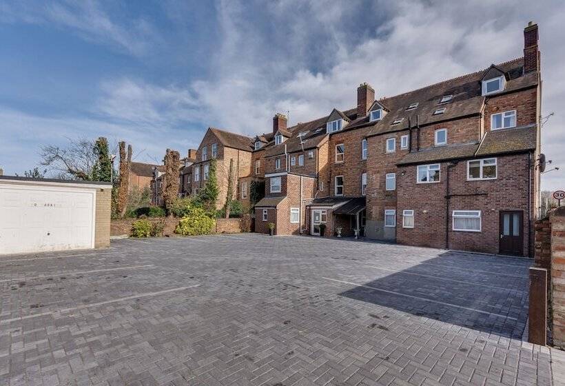 Пансион The Sportsview Guest House