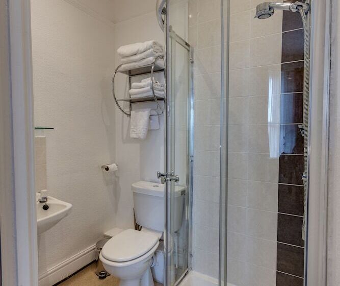 Пансион The Sportsview Guest House