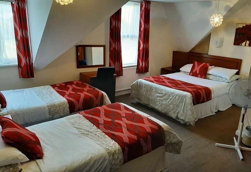 Пансион The Sportsview Guest House