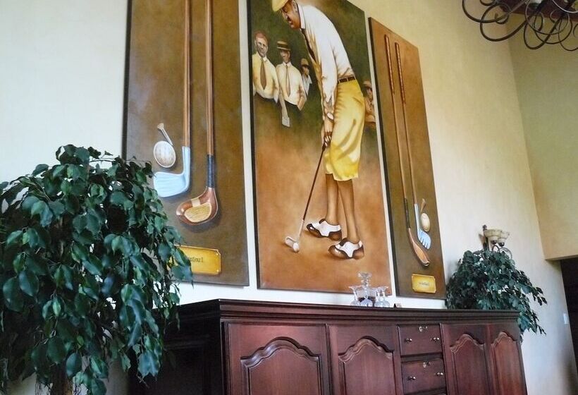 膳宿费 The Woodpecker Inn