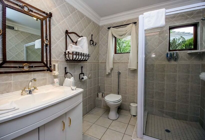 膳宿费 The Woodpecker Inn