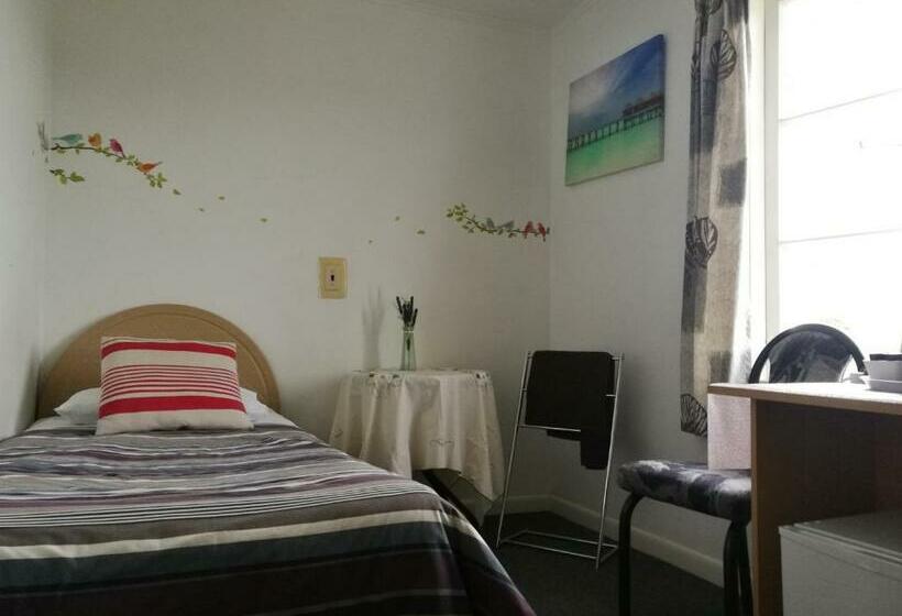 Rainbow Motel & Guest House