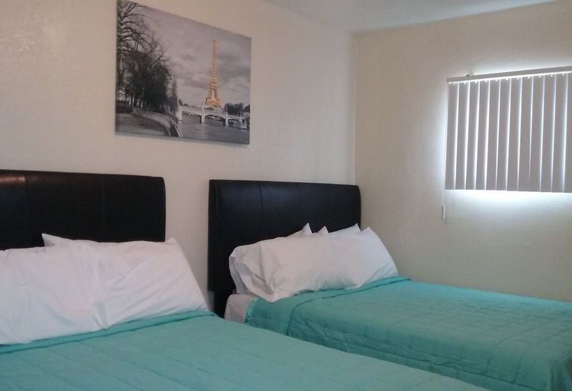 فندق على الطريق The Ramona Inn