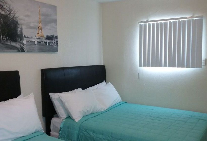 فندق على الطريق The Ramona Inn