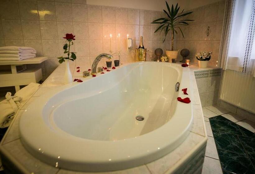 Romantik Hotel Zum Lindengarten