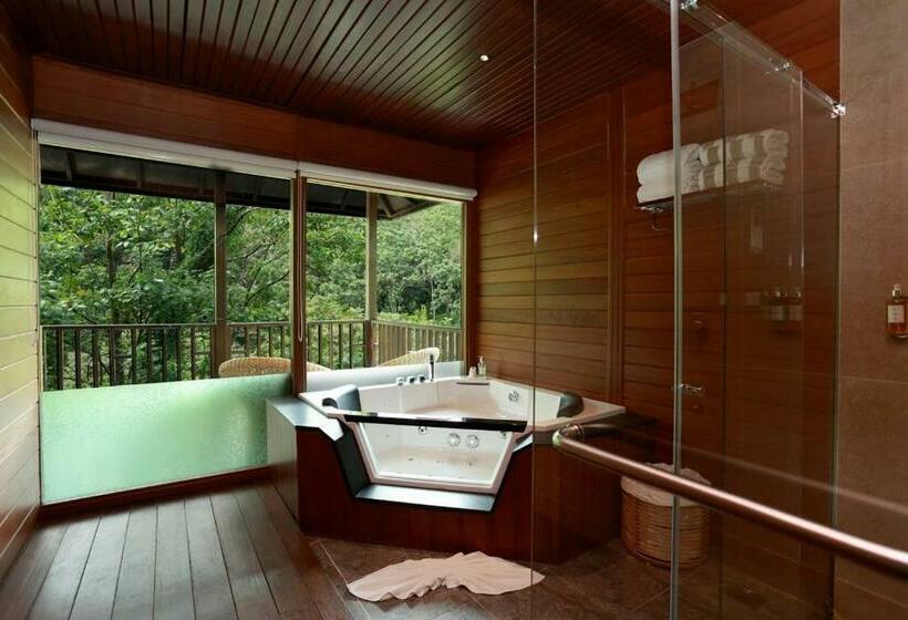 The Ibnii   Eco Luxury Resort