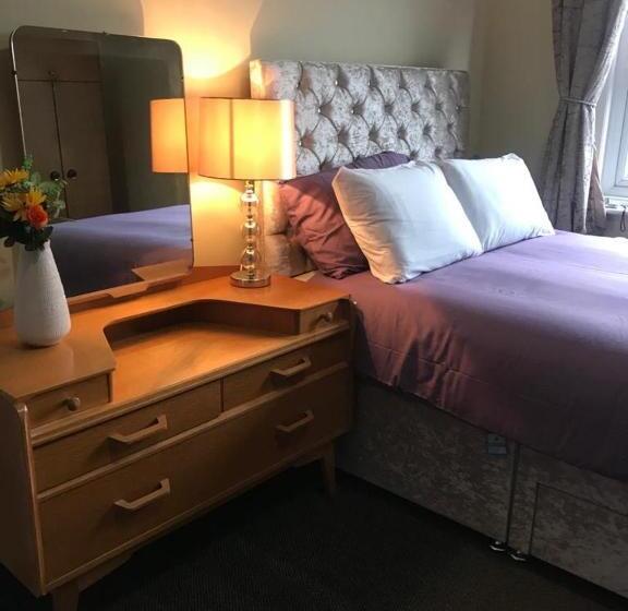 Общежитие Heathrow Stay