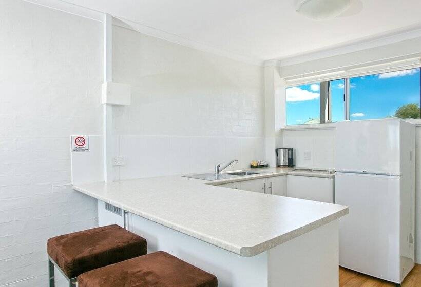 Bathurst Studio Apartments