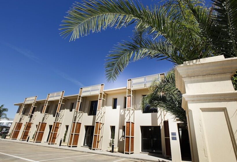 Aquarius Apartments And Cabins