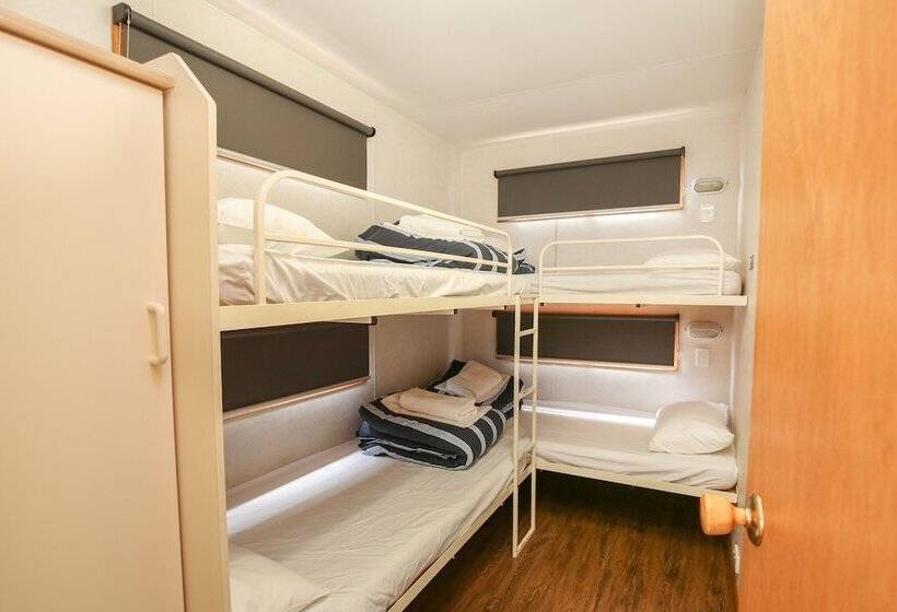 Aquarius Apartments And Cabins