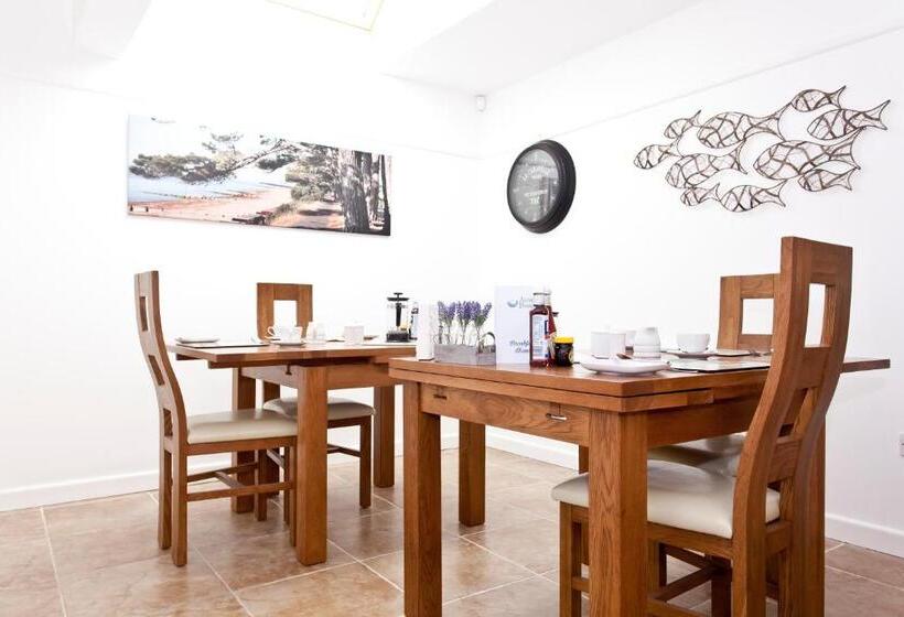 Avon Beach Bed & Breakfast