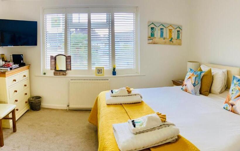 Avon Beach Bed & Breakfast