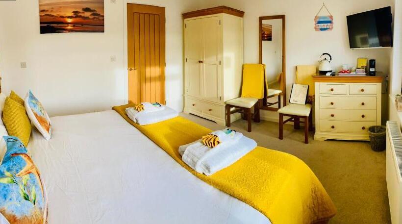 Avon Beach Bed & Breakfast