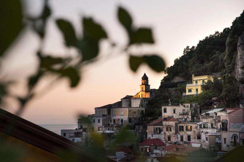 تختخواب و صبحانه Amalfi Luxury House