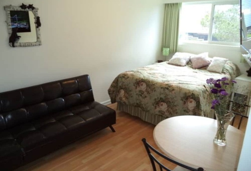 민박 Enchanted Rainforest Guesthouse