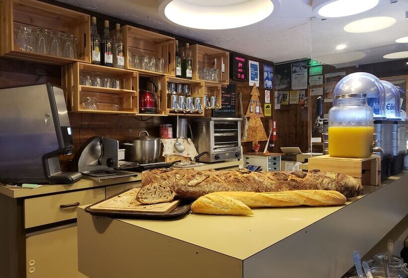 مبيت وإفطار Hébergement Artense