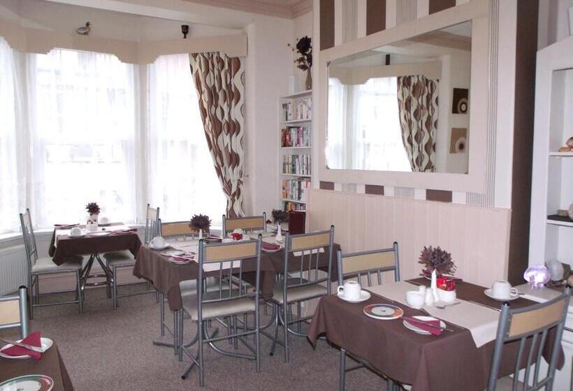 تختخواب و صبحانه Jasmine Guest House