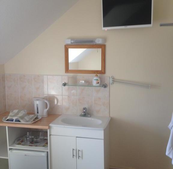 민박 Spindrift Guest House  Adults Only