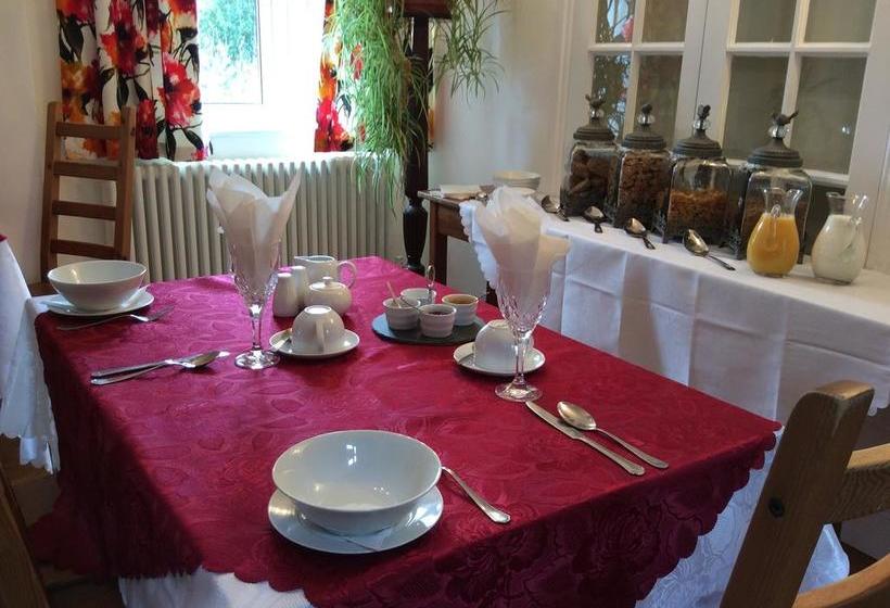 ベッドアンドブレックファースト The Coach House