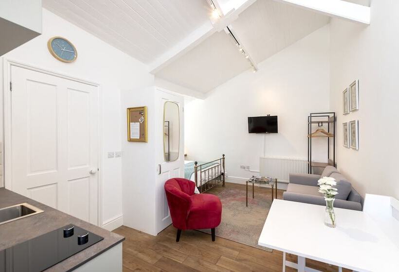 مبيت وإفطار The Old Parsonage